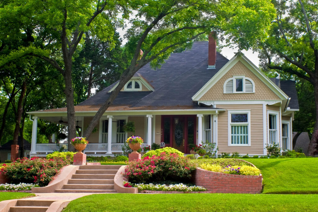 Staining vs Painting: How to Choose the Best Finish for Your Home